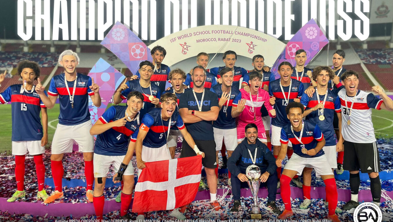 Photo des joueurs de l'équipe de football de la Bontaz Academy